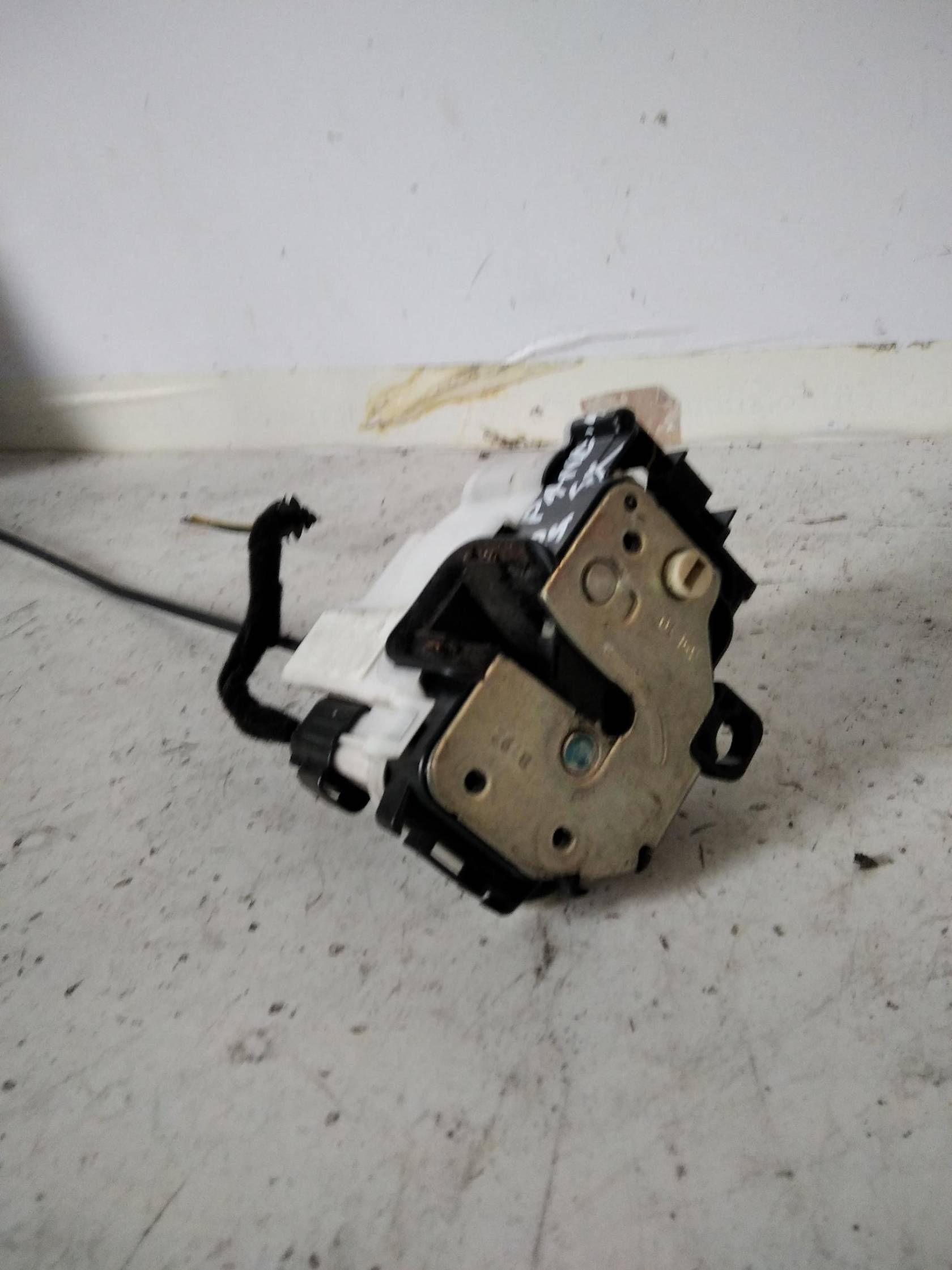 Serratura porta post. sx.